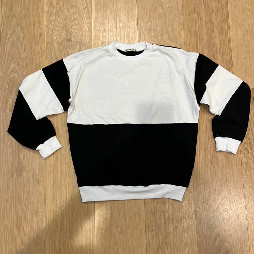 Emma and Sam, black and white thin sweatshirt, size small